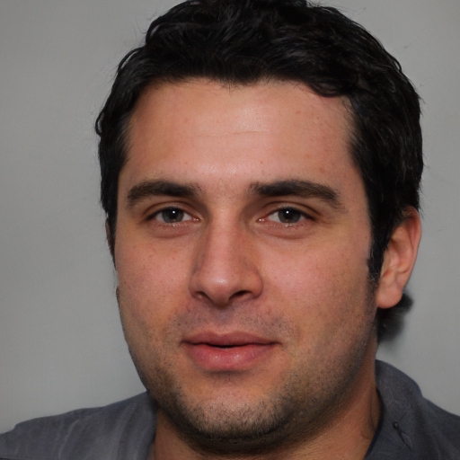 Lucas R.